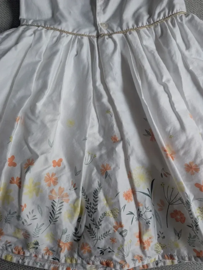 Robe blanche 4 ans - photo numéro 4