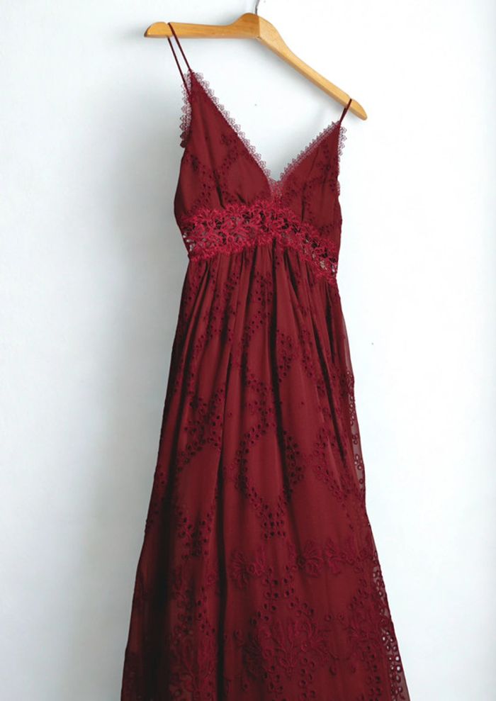 Robe rouge en broderie anglaise et dentelle• Red eyelet lace dress Zimmermann Taille 34