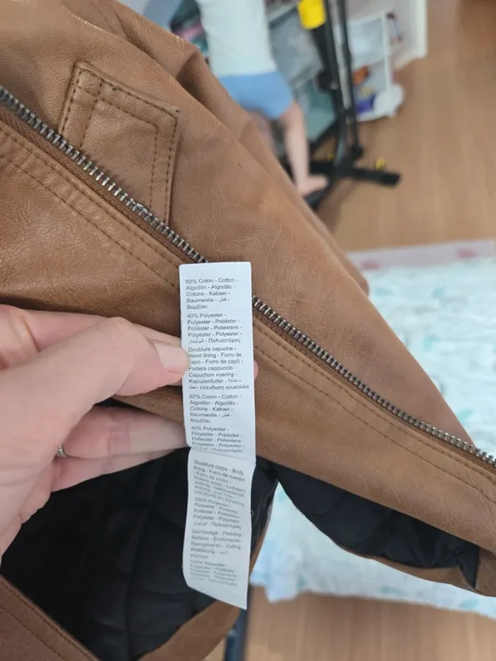 Veste en simili cuir garçon 5 ans - photo numéro 7
