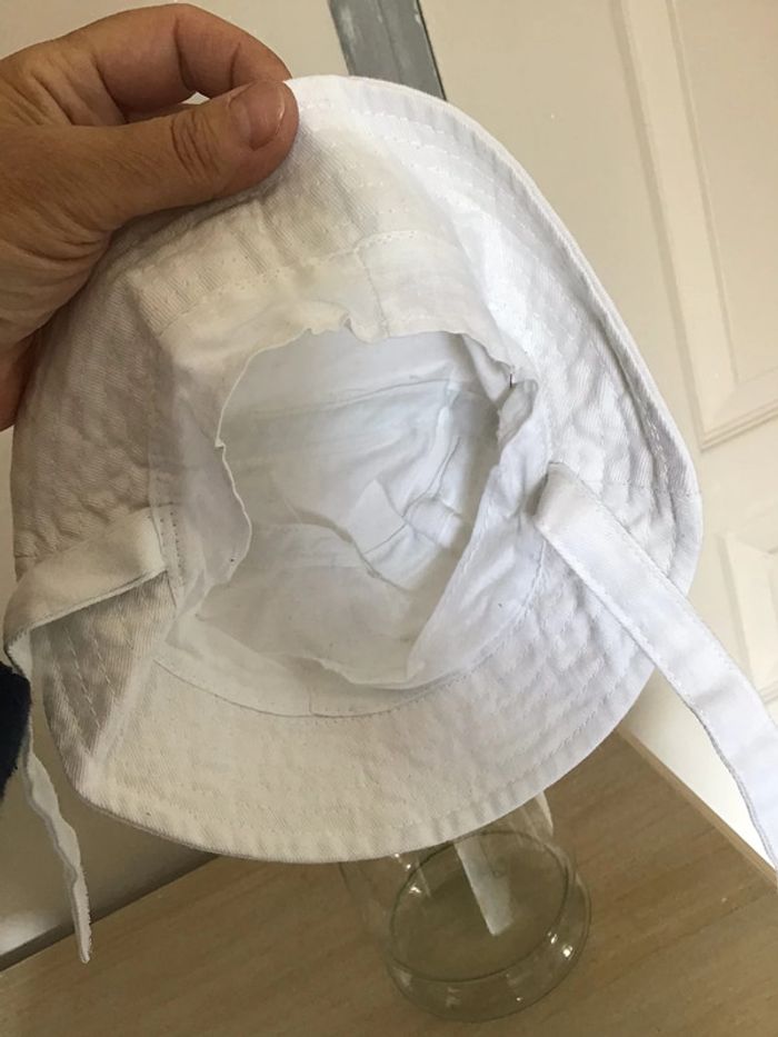 Chapeau bob taille 44 blanc avec inscription (6-9 mois) - photo numéro 3