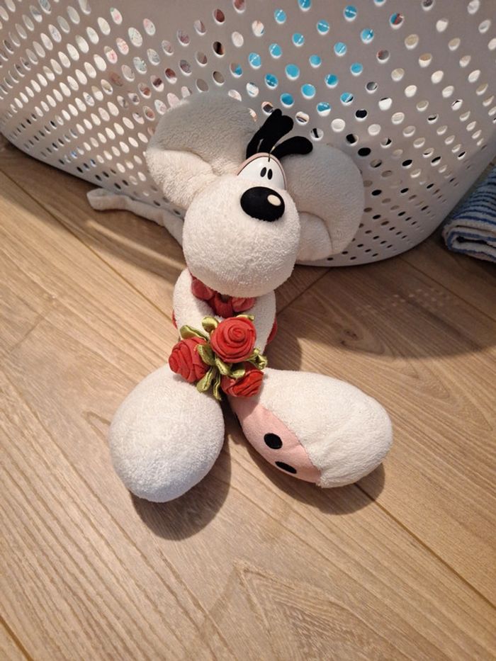 Diddl avec bouquet de roses
