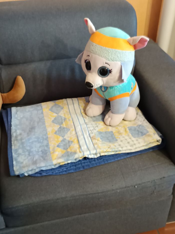 Peluche Everest yeux scintillant 40 cm