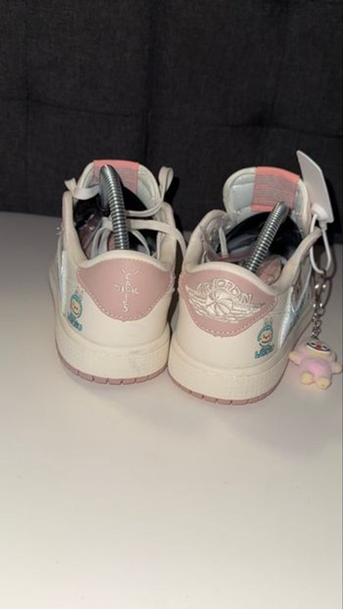 AIR JORDAN LABUBU - photo numéro 4