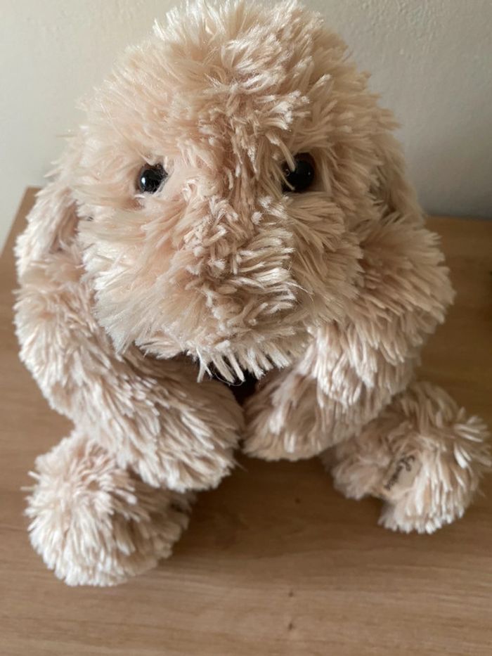 Doudou peluche chien beige long poils noeud carreau allongé Louise mansen - photo numéro 2