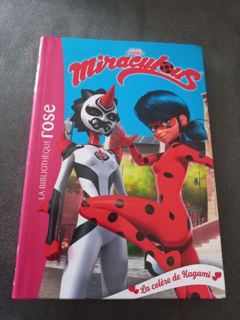 Livre roman bibliotheque rose miraculous tome 22