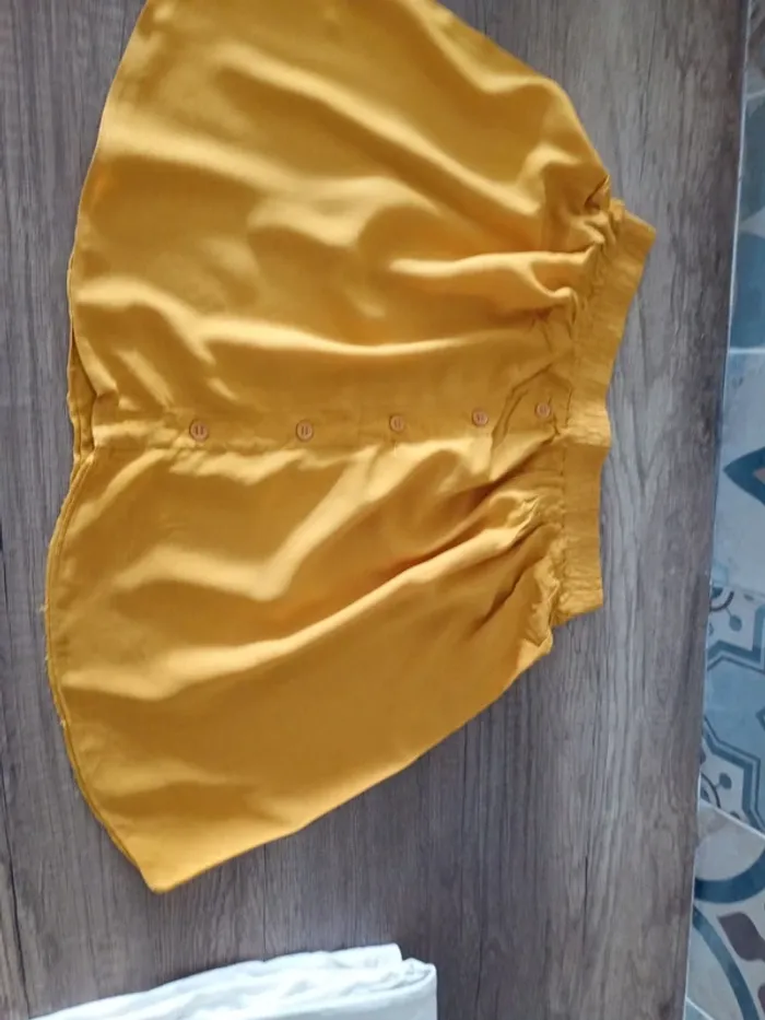 Jupe patineuse femme taille S/M moutarde avec faux boutons