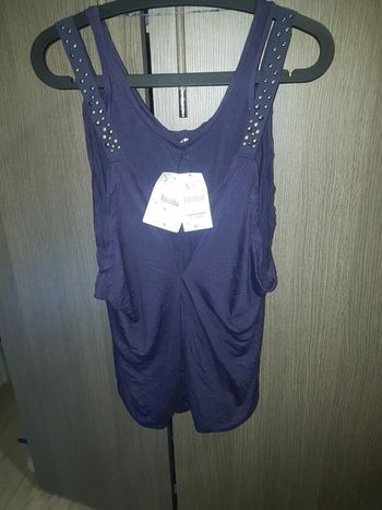 Top bretelles clous bershka S violet neuf