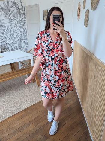 Robe fleurie coupe portefeuille Canberra Taille S/M