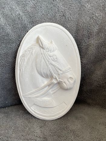 Médaillon en plâtre cheval espagnol vintage