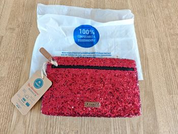 Pochette cabaïa rouge paillettes