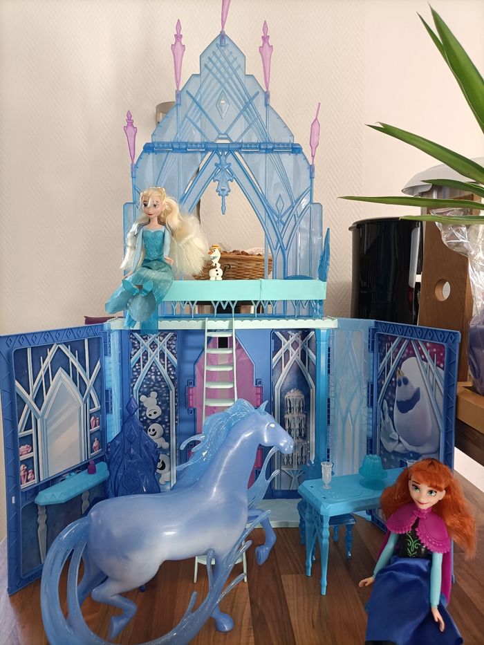 Château Palais des Glaces Reine des Neiges+ Elsa + Olaf + Anna + Nok le cheval - photo numéro 7