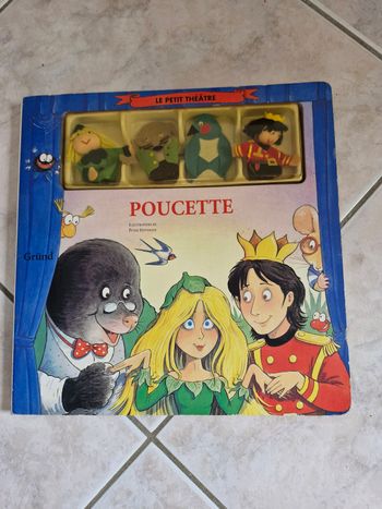 Livre marionnette Poucette