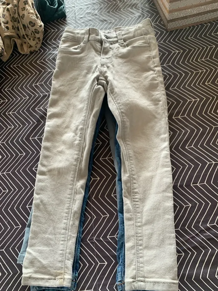 Lot de 3 jeans skinny (Kiabi et Gemo) en 4 ans - photo numéro 3