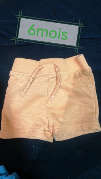 Short 6mois