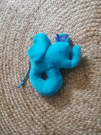 Peluche hochet éléphant