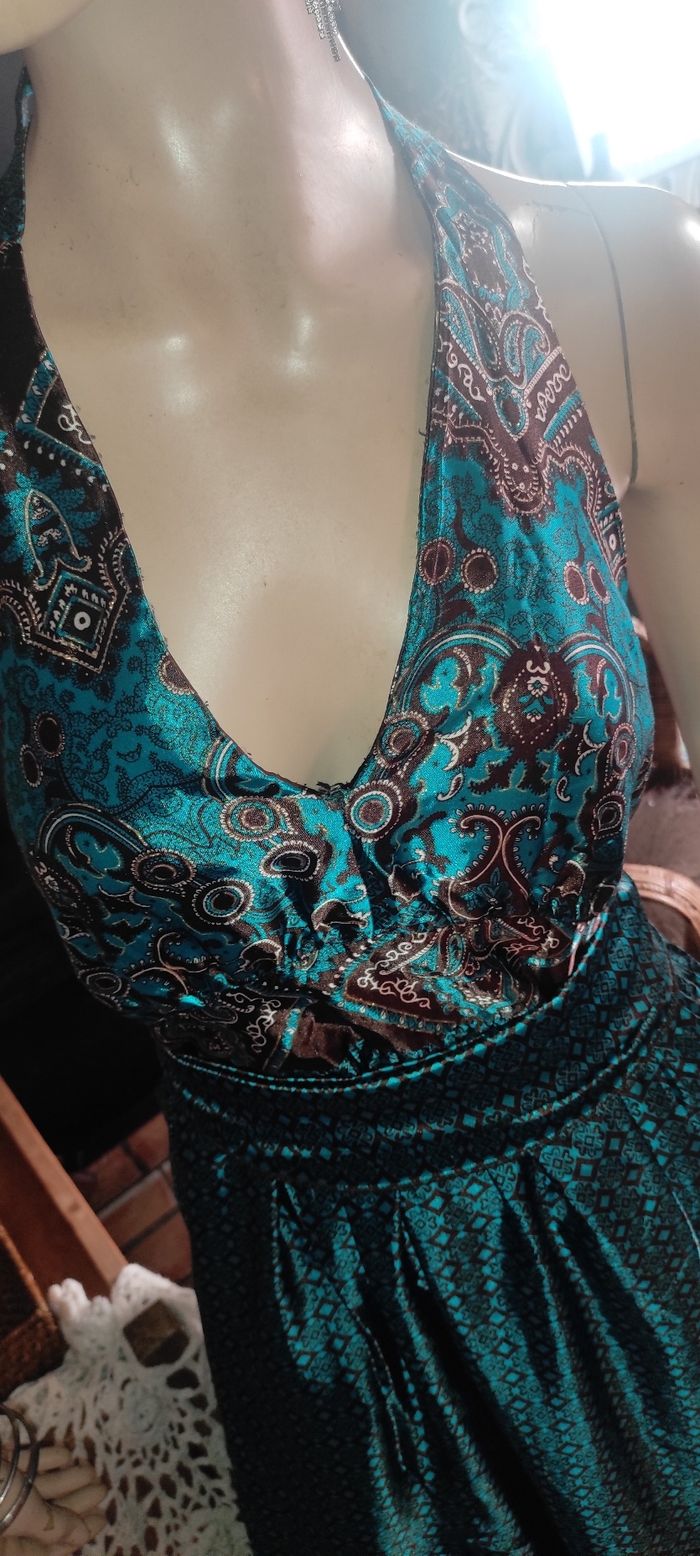 Robe en satin - photo numéro 4