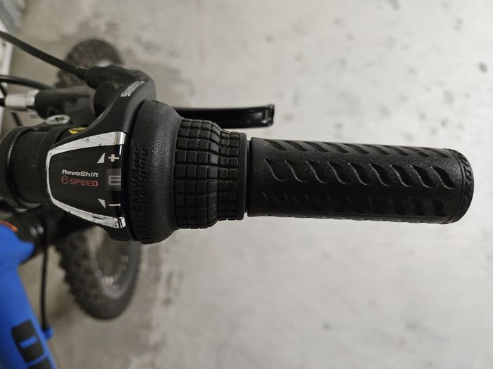 Vélo vtt - photo numéro 3