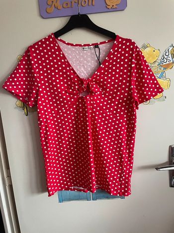 Tee shirt à manches courtes rouge à pois blancs, taille S, marque Gérard Pasquier