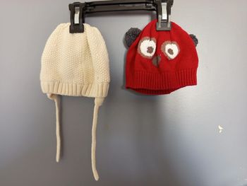 Lot Bonnets 44/45 cm