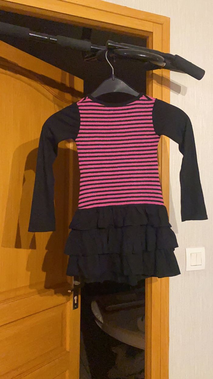 Robe rose noir et argenté - photo numéro 2