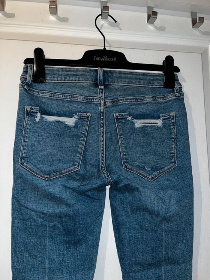Jean déchiré bleu, taille S - photo numéro 5