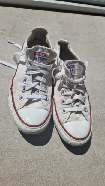 Basket blanche converse taille 37 bon eta