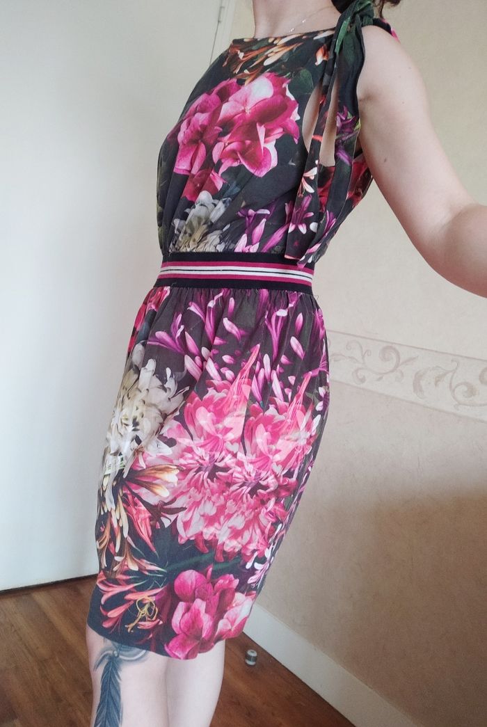 Robe fleurie vintage - photo numéro 2