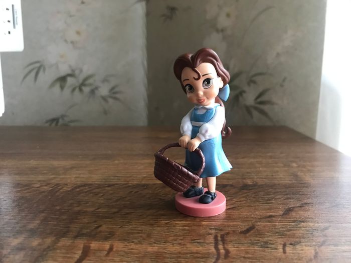 Figurine princesse la belle et la bête