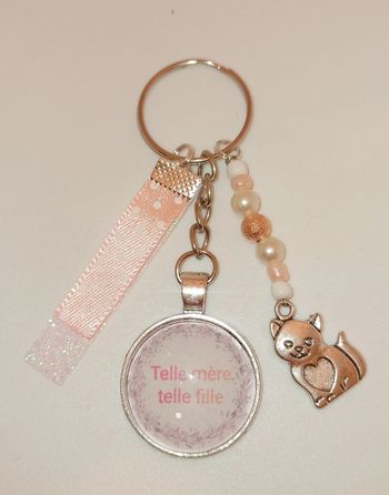 Cadeau ma fille, porte clé message bijoux de sac " telle mère telle fille"