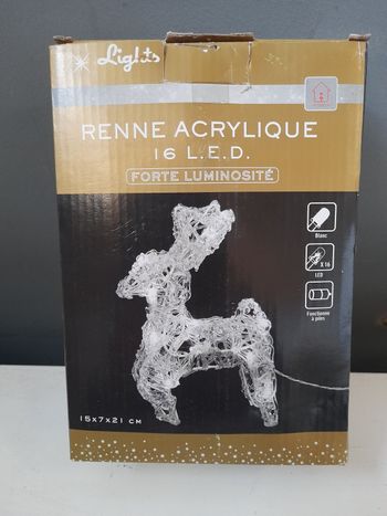 Lot de guirlandes et objets lumineux