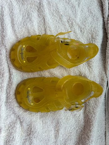 Sandales plastiques méduse taille 23