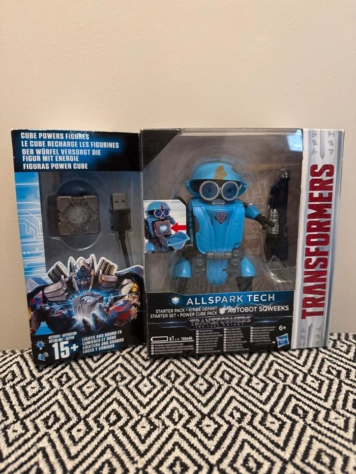 Transformers – Allspark Tech Starter Pack : Autobot Sqweeks -6 ans et +