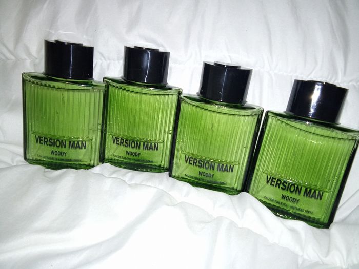 Lot de 5 eaux de toilette pour homme neufs sans boites