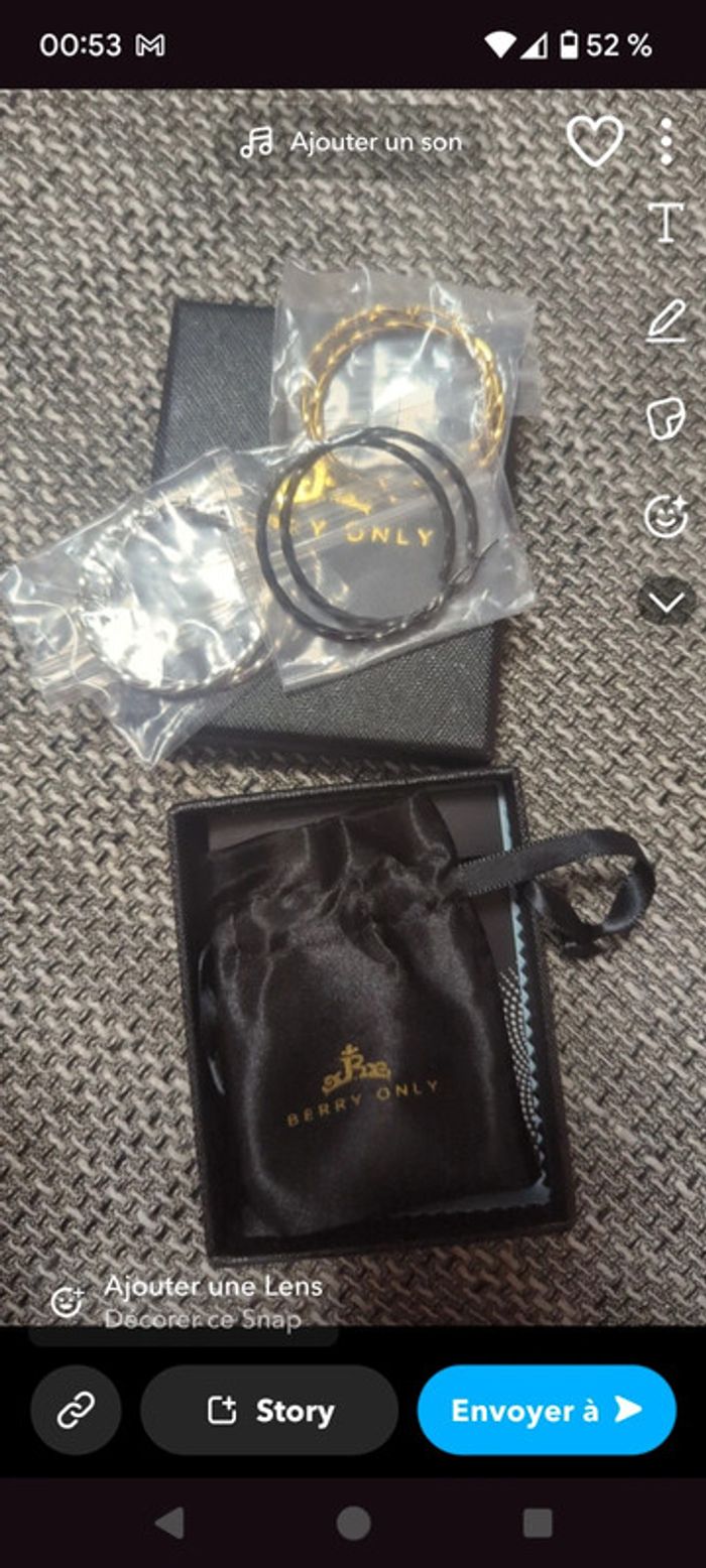 Lot de 3 paires de boucles d'oreilles créoles torsadées couleur dorée or, argenté et noir - photo numéro 2