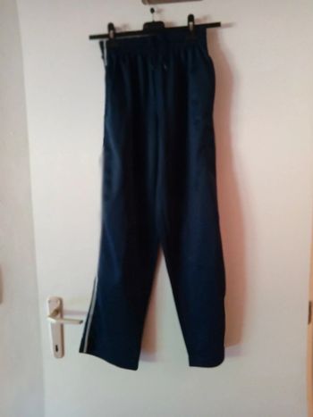 Pantalon de détente bleu marine