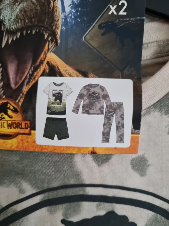 Lot 2 pyjamas neufs Jurassic World 7/8 ans - photo numéro 4