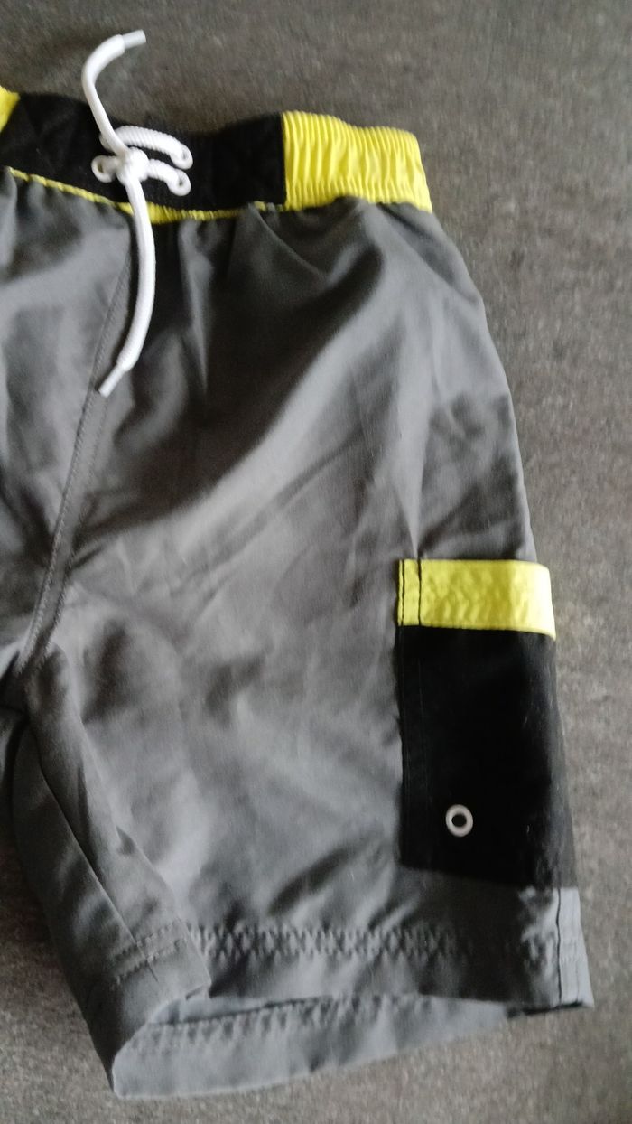 Short T.10ans - photo numéro 3