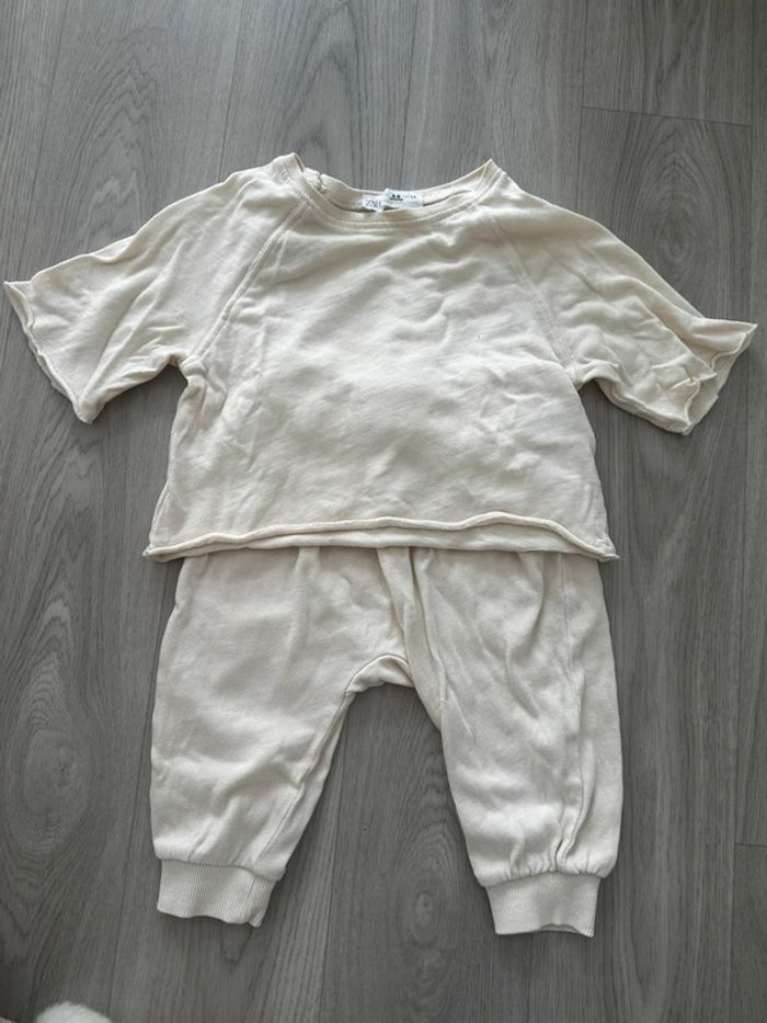 Ensemble beige fin et fluide Zara 6/9 mois 74 cm