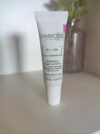Symbiosis gommage lèvres