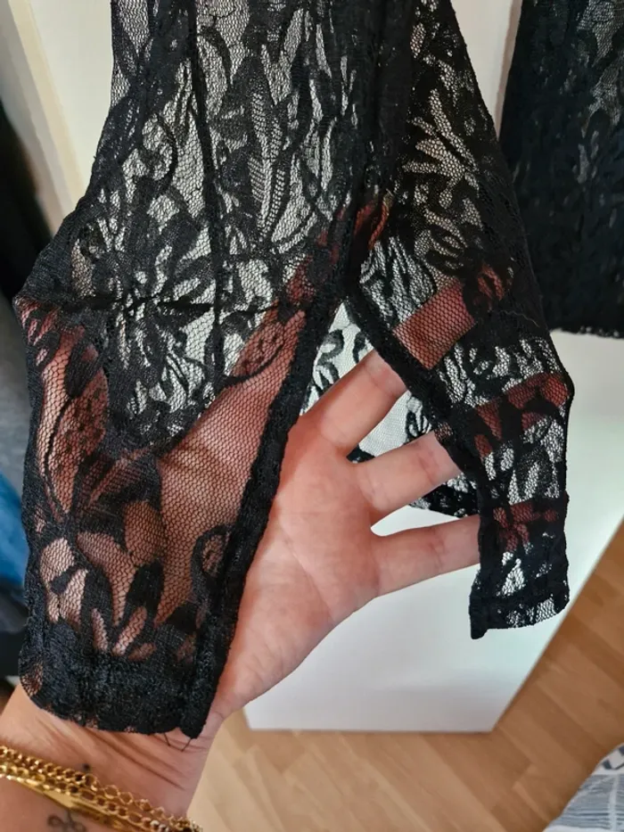 🎀 Pantalon en dentelle noire, short intégré - photo numéro 4
