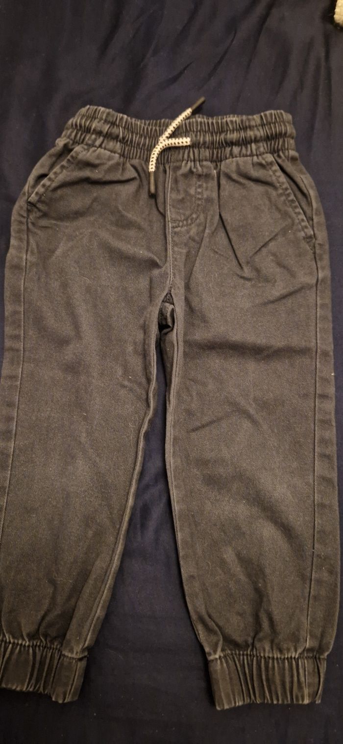 Vend pantalon bleu enfant