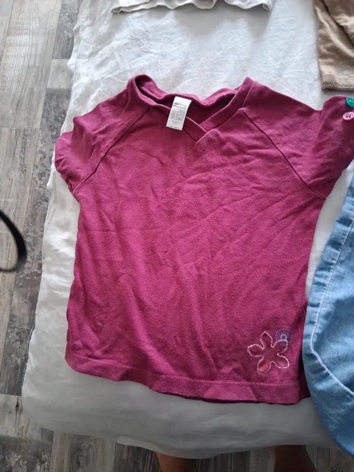 Lot vêtements fille 4 ans - photo numéro 2