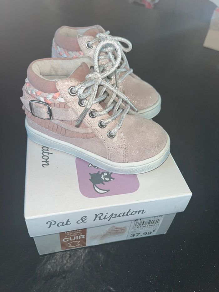 Chaussure neuve pat & ripaton