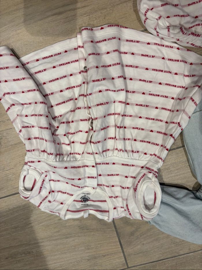 Lit vêtements bébé fille 6 mois - photo numéro 2