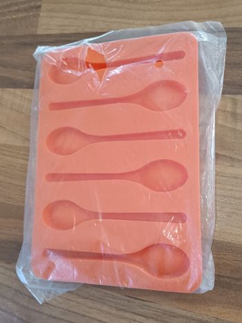 Moule silicone orange neuf pour chocolat