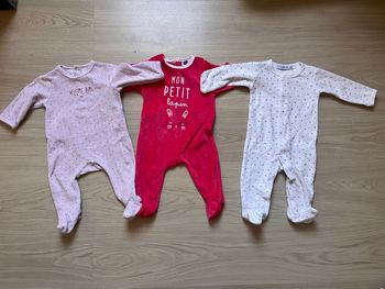 3 pyjamas filles