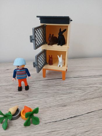 Playmobil enfant et clapier de lapins