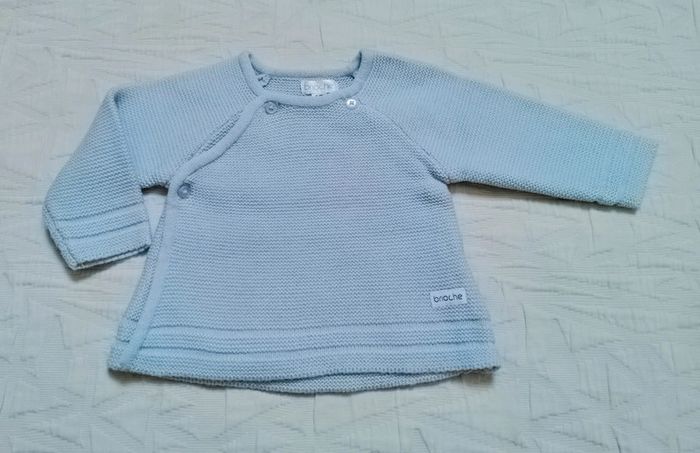 Brioche brassière gilet bleu clair 1 mois