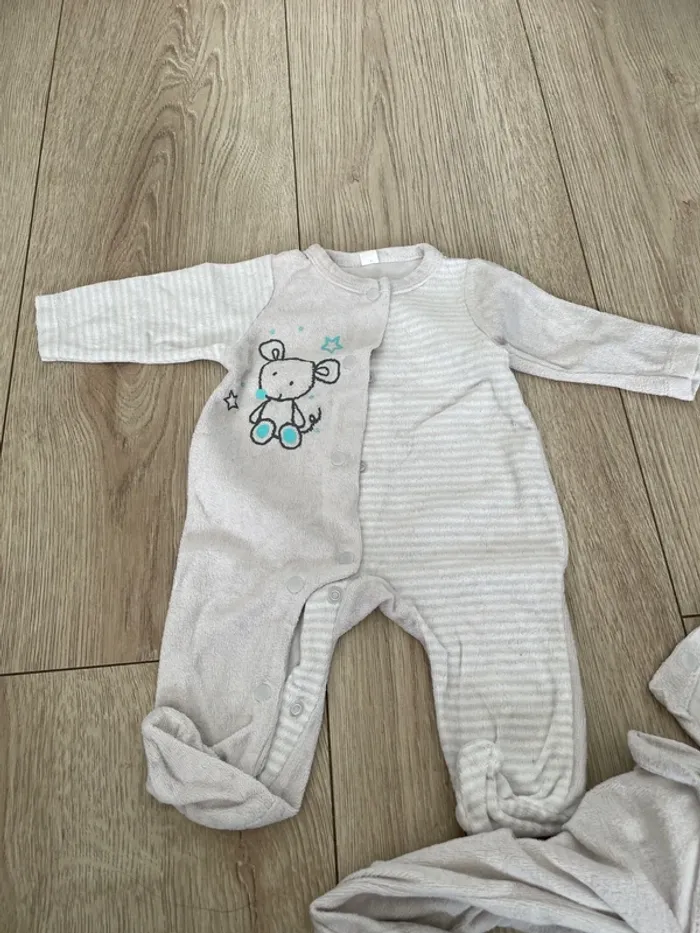 Lot 2 pyjamas velour - photo numéro 3