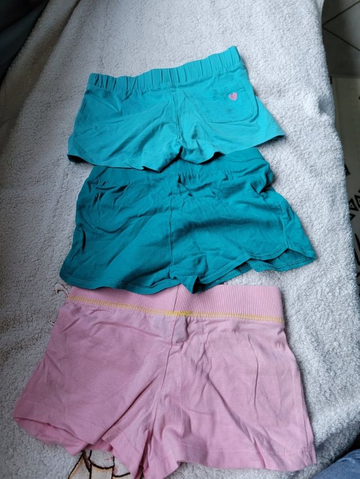 Lot de 3  shorts et 2 jupes - photo numéro 3